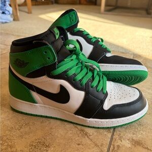 Nike Air Jordan 1 Retro High OG Lucky Green